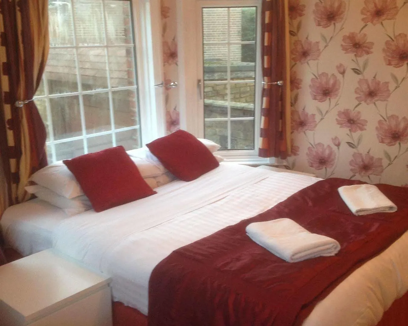 ** Guest house The Bridge House Hotel Hounslow United Kingdom