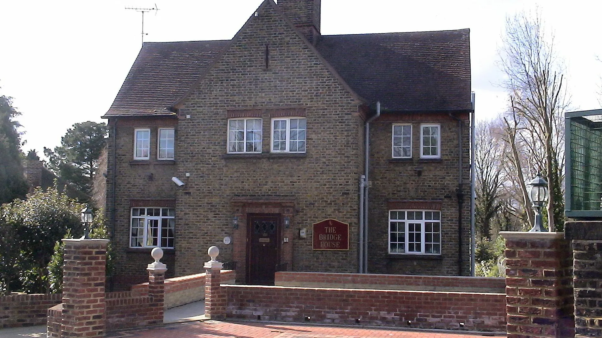 The Bridge House Hotel Hounslow Guest house